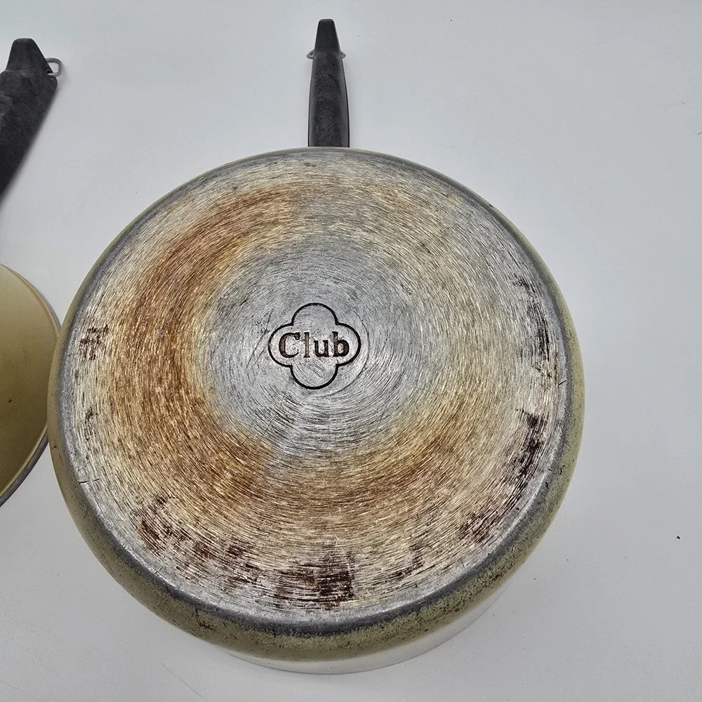 2 VTG Club Yellow Harvest Gold Thick Cast Aluminum Cookware 2‎ Quart & 3 Quart